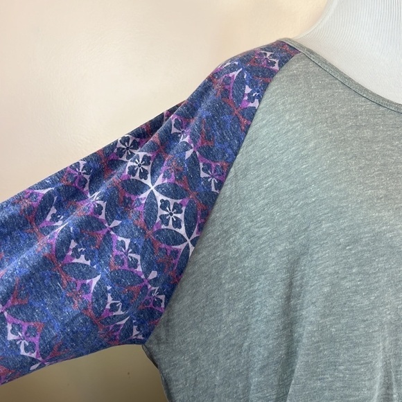 Lularoe Randy T XL - Picture 3 of 6